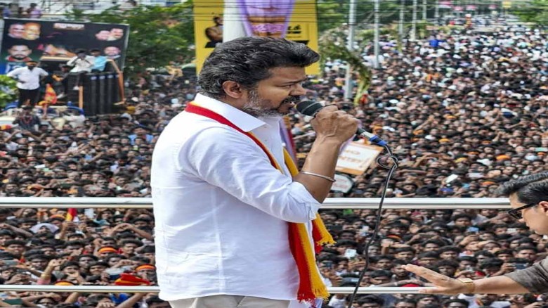এবার বিক্ষোভে নামছে থালাপতি বিজয়ের দল